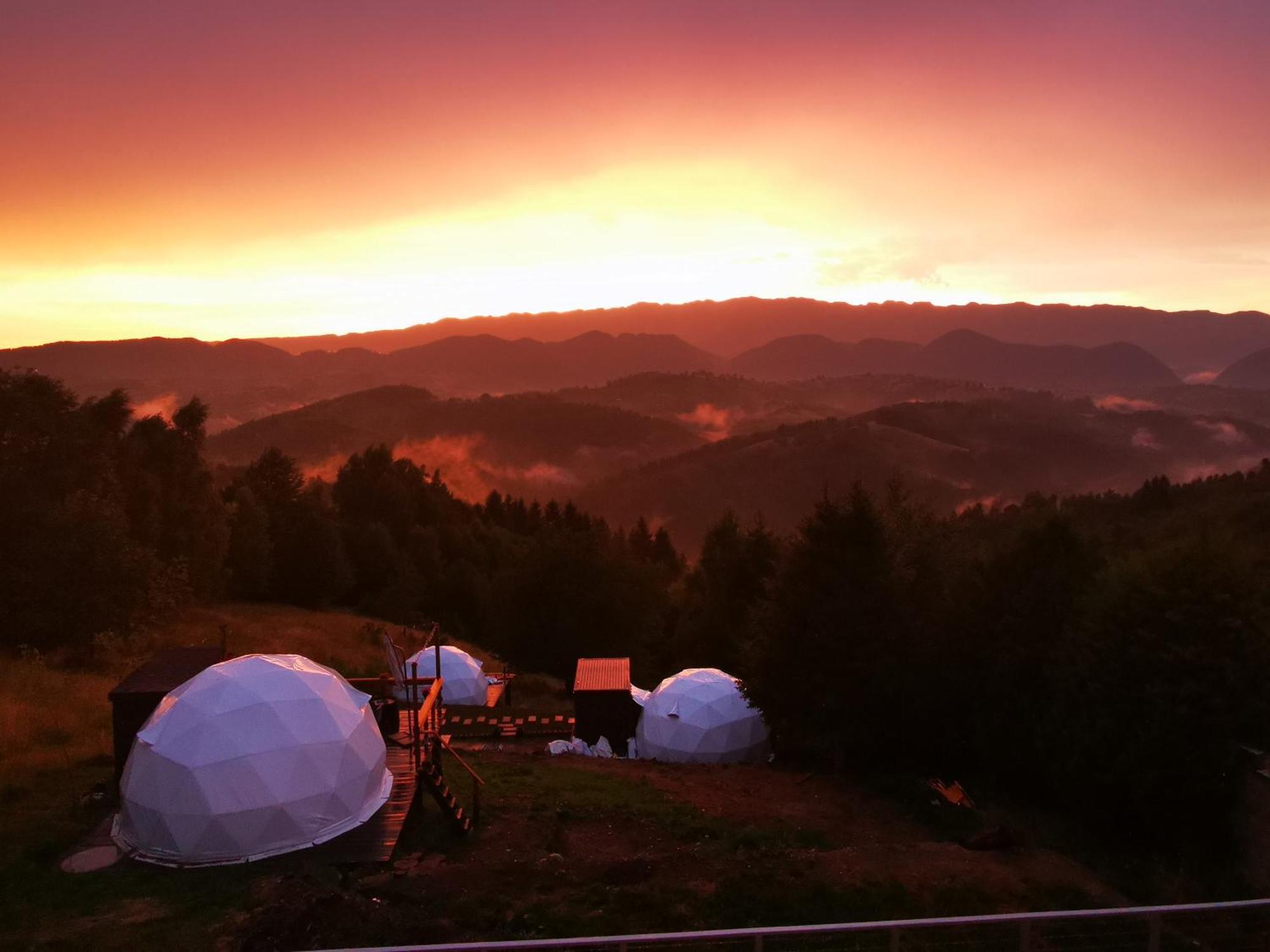Glamping Zazen Hotel Drumu Carului Luaran gambar