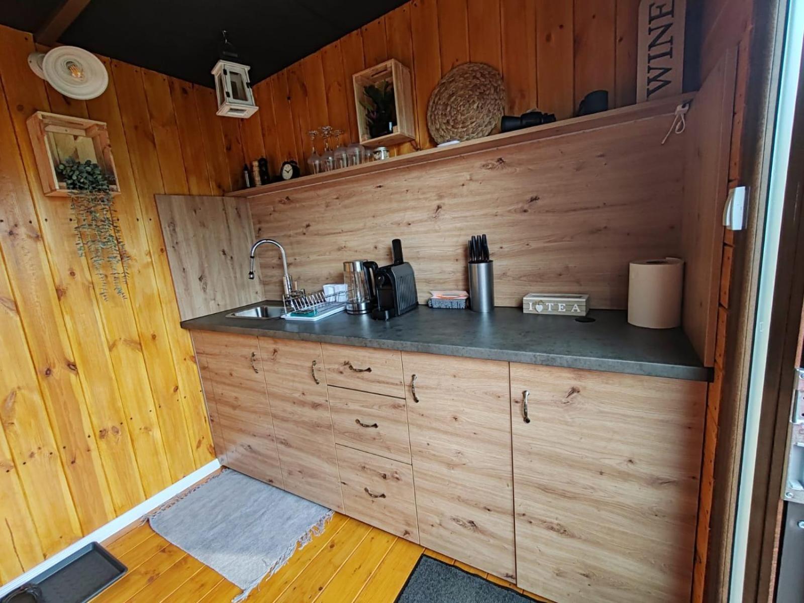 Glamping Zazen Hotel Drumu Carului Bilik gambar